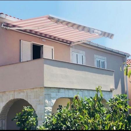 Apartmán Danijel Vir Exteriér fotografie