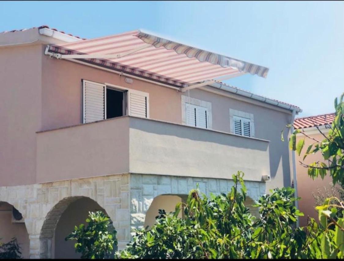 Apartmán Danijel Vir Exteriér fotografie